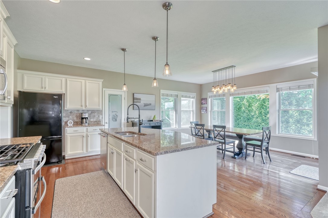854 Esjay Drive