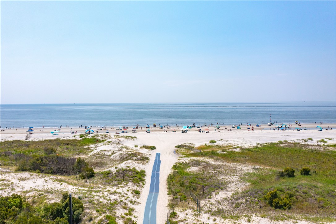 202 Grand Oaks Circle