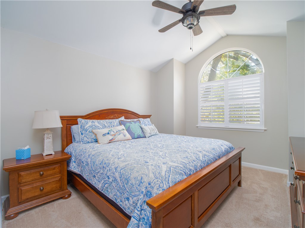 202 Grand Oaks Circle