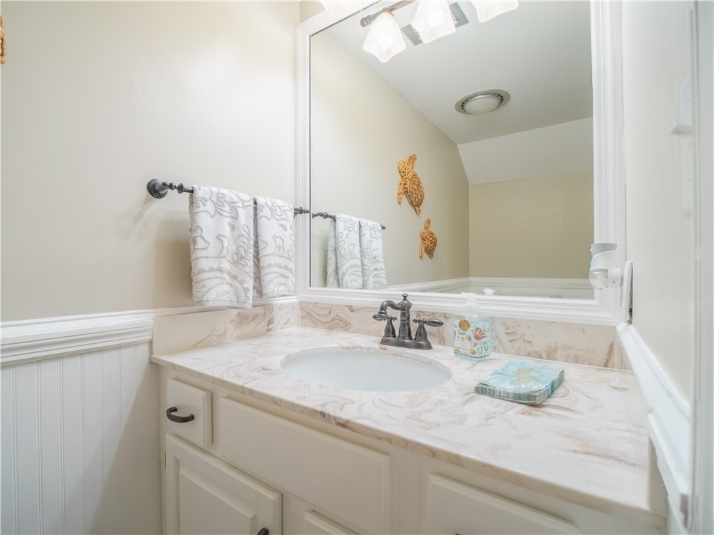 202 Grand Oaks Circle