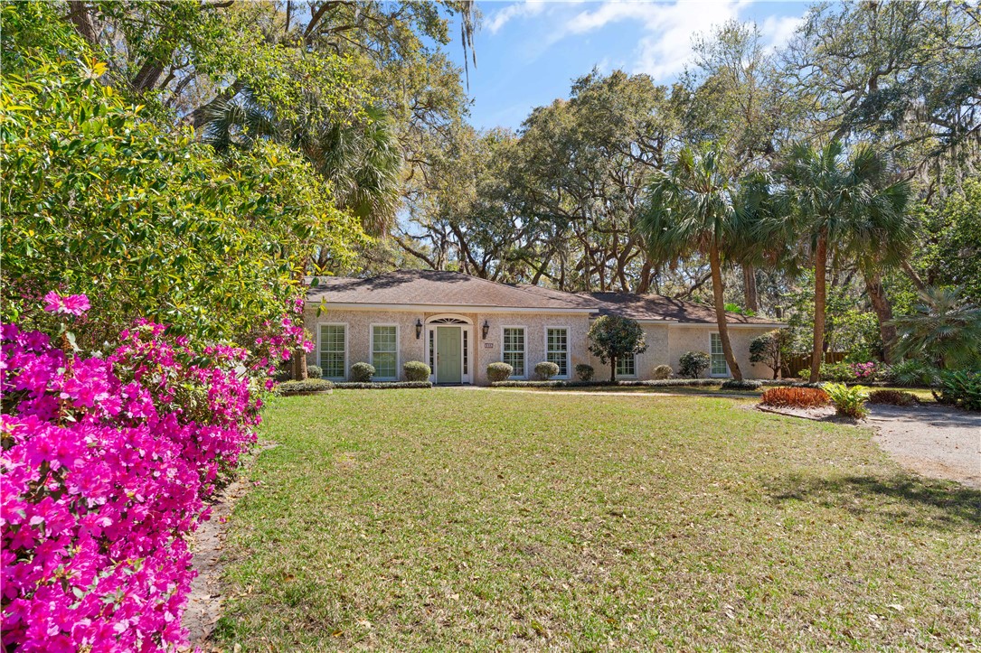 305 Mulberry Way
