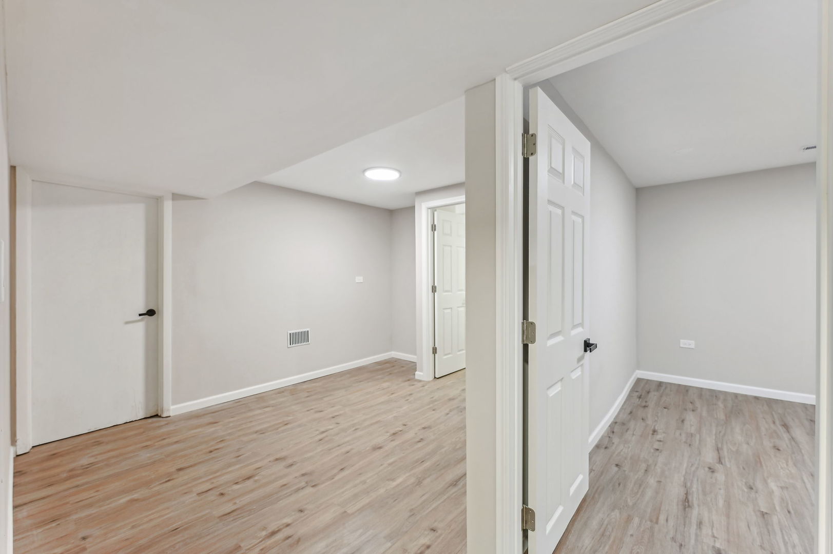 4326 N Kedvale Avenue Unit: D