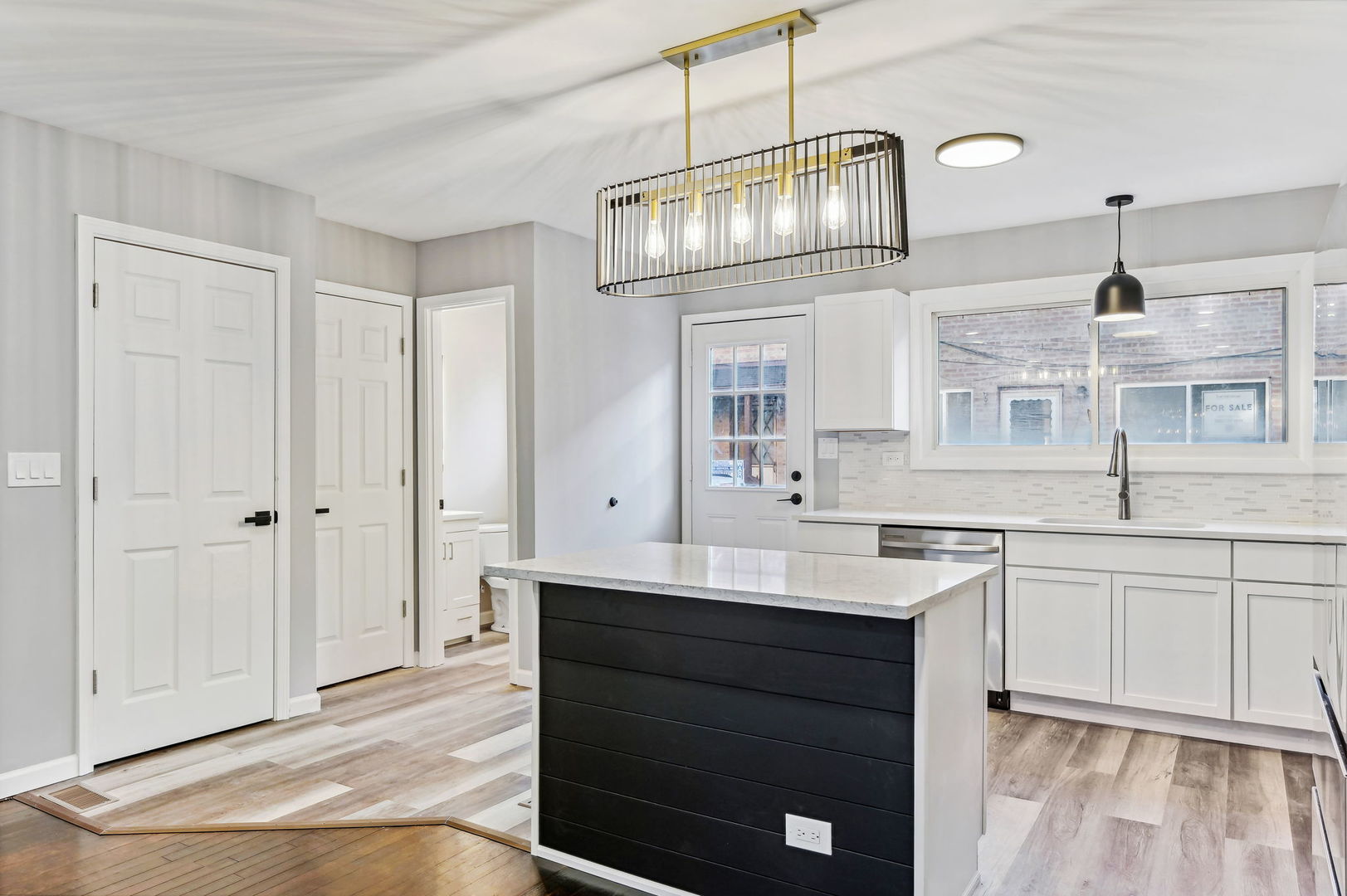 4326 N Kedvale Avenue Unit: D