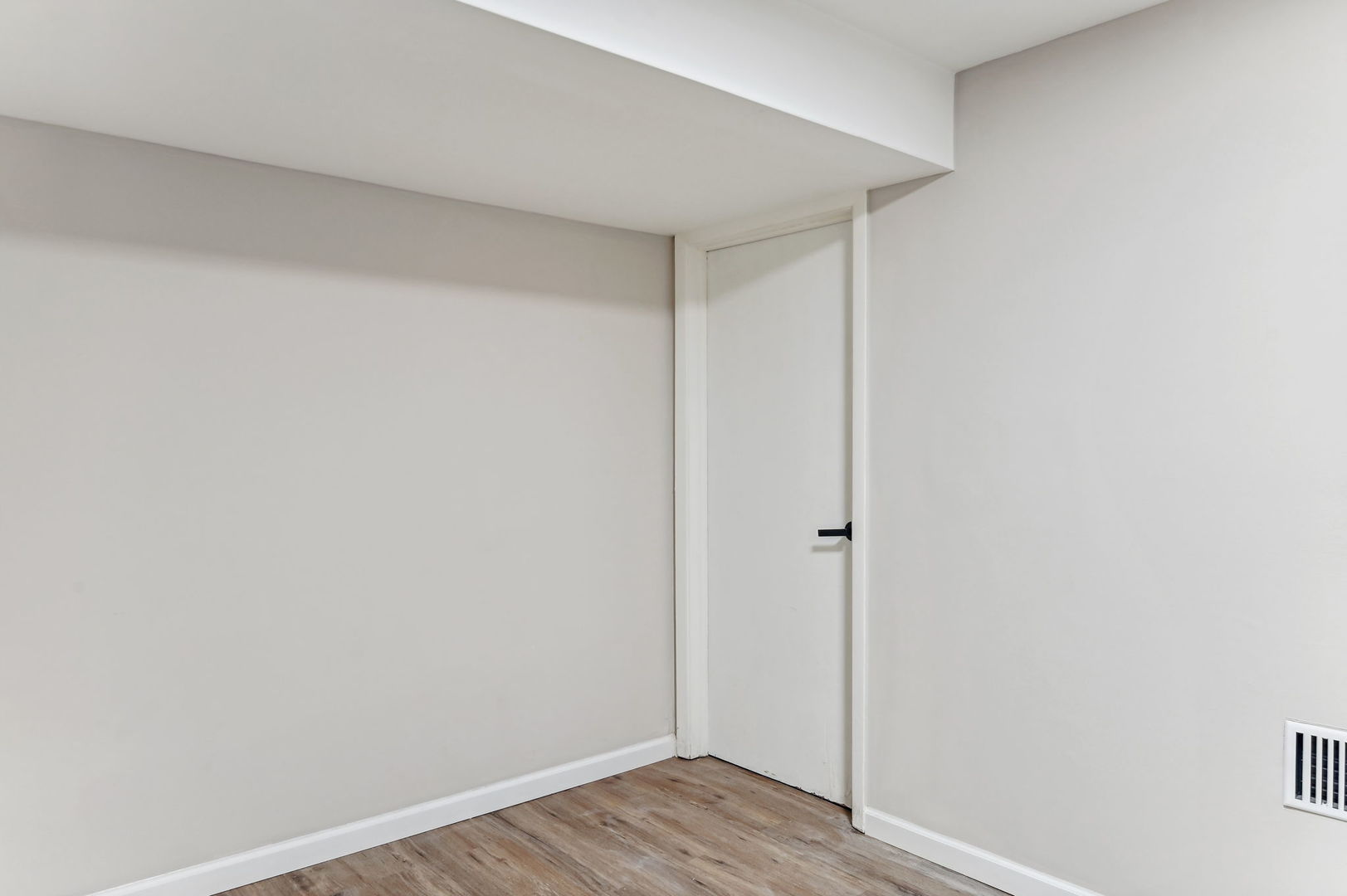 4326 N Kedvale Avenue Unit: D
