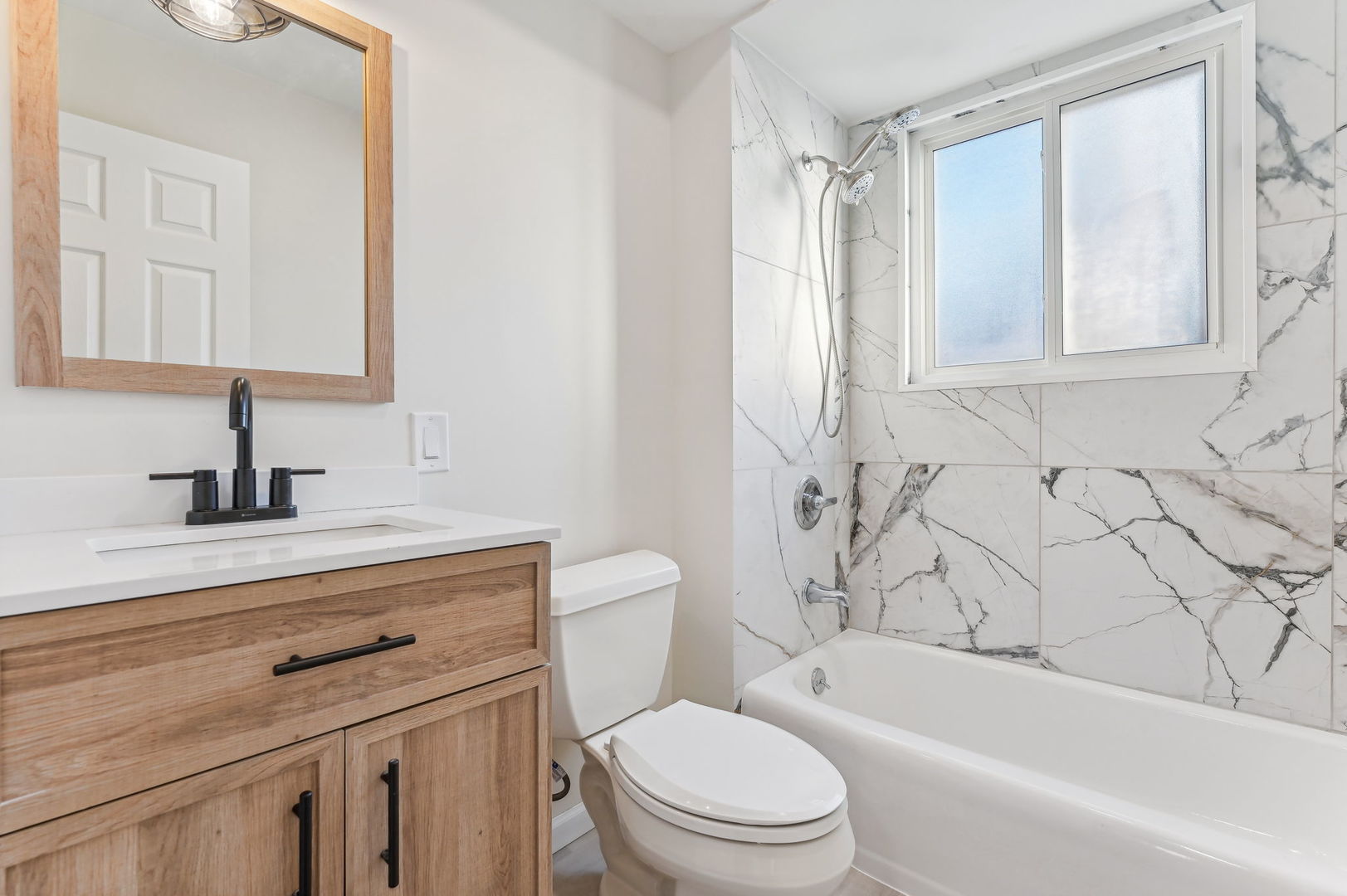 4326 N Kedvale Avenue Unit: D