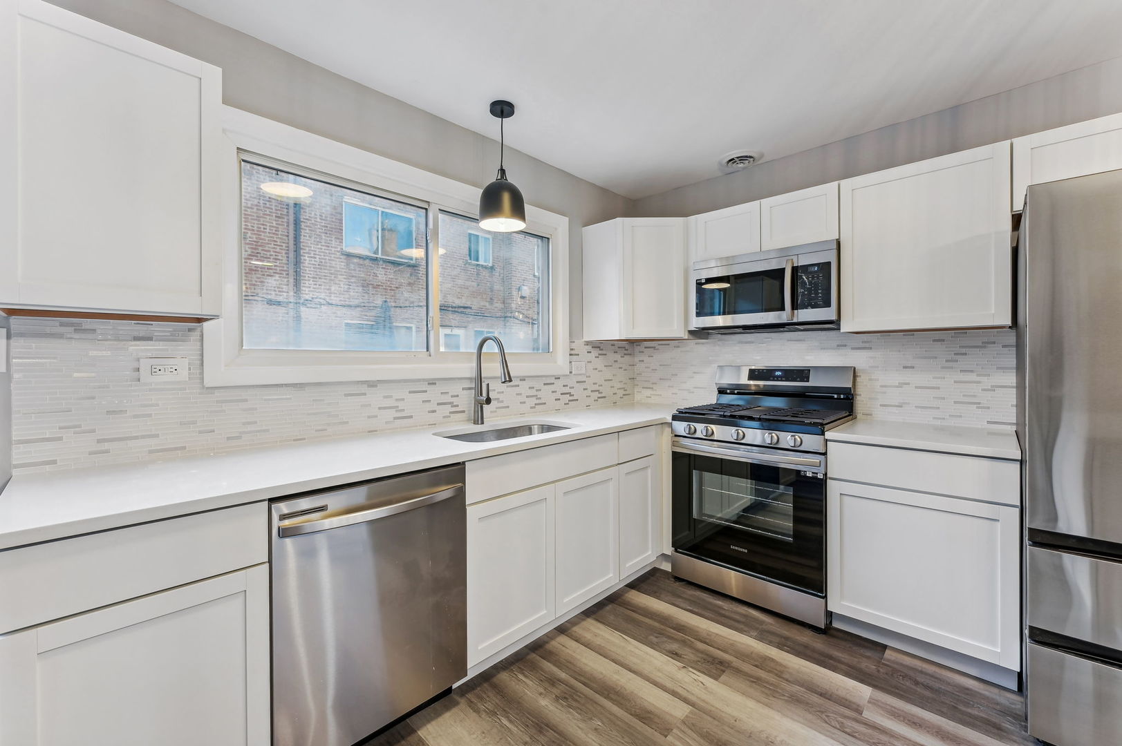 4326 N Kedvale Avenue Unit: D