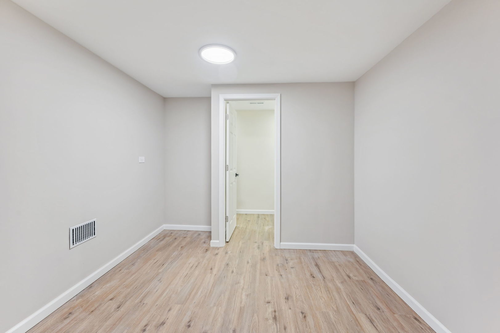 4326 N Kedvale Avenue Unit: D