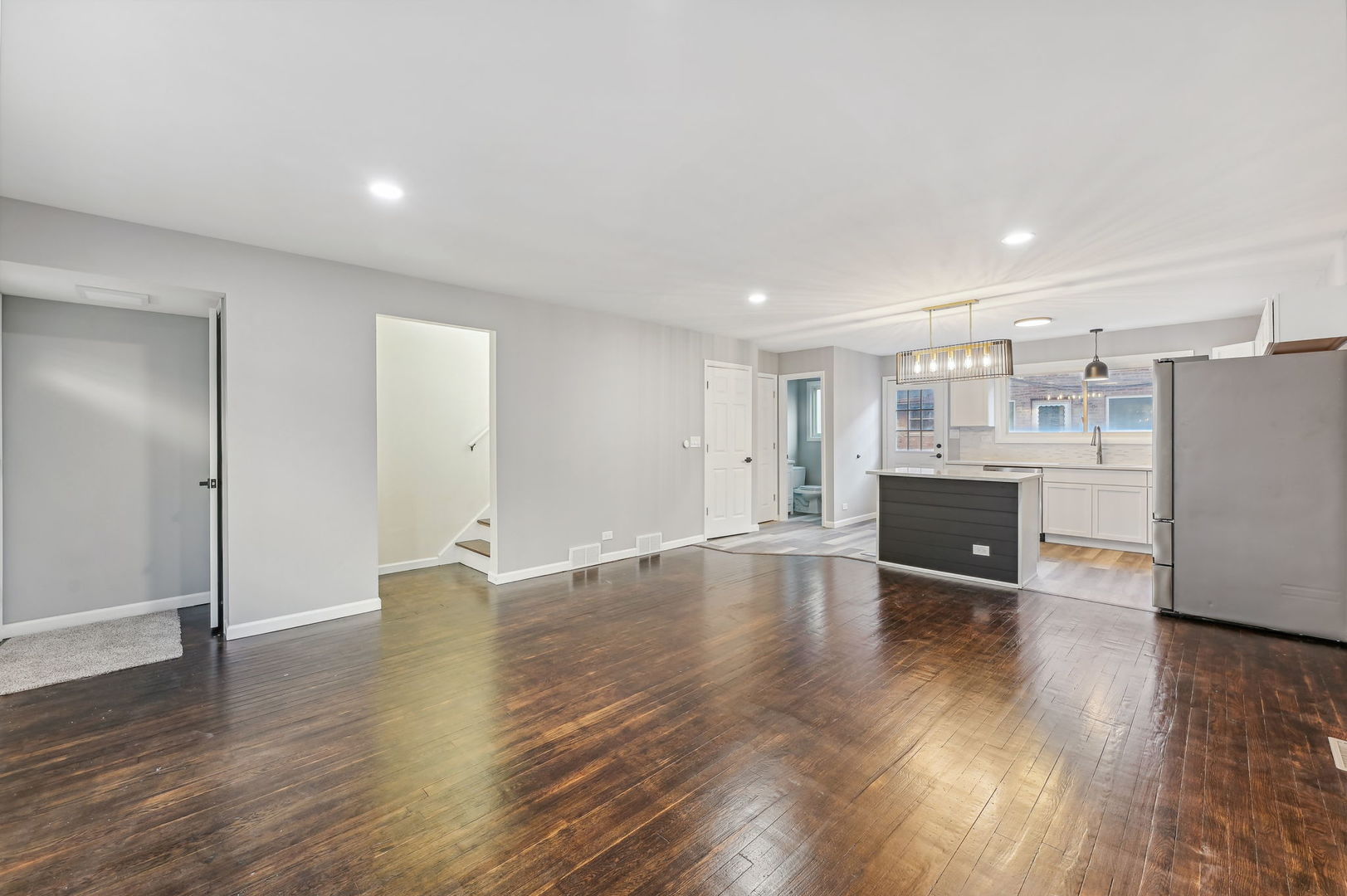 4326 N Kedvale Avenue Unit: D