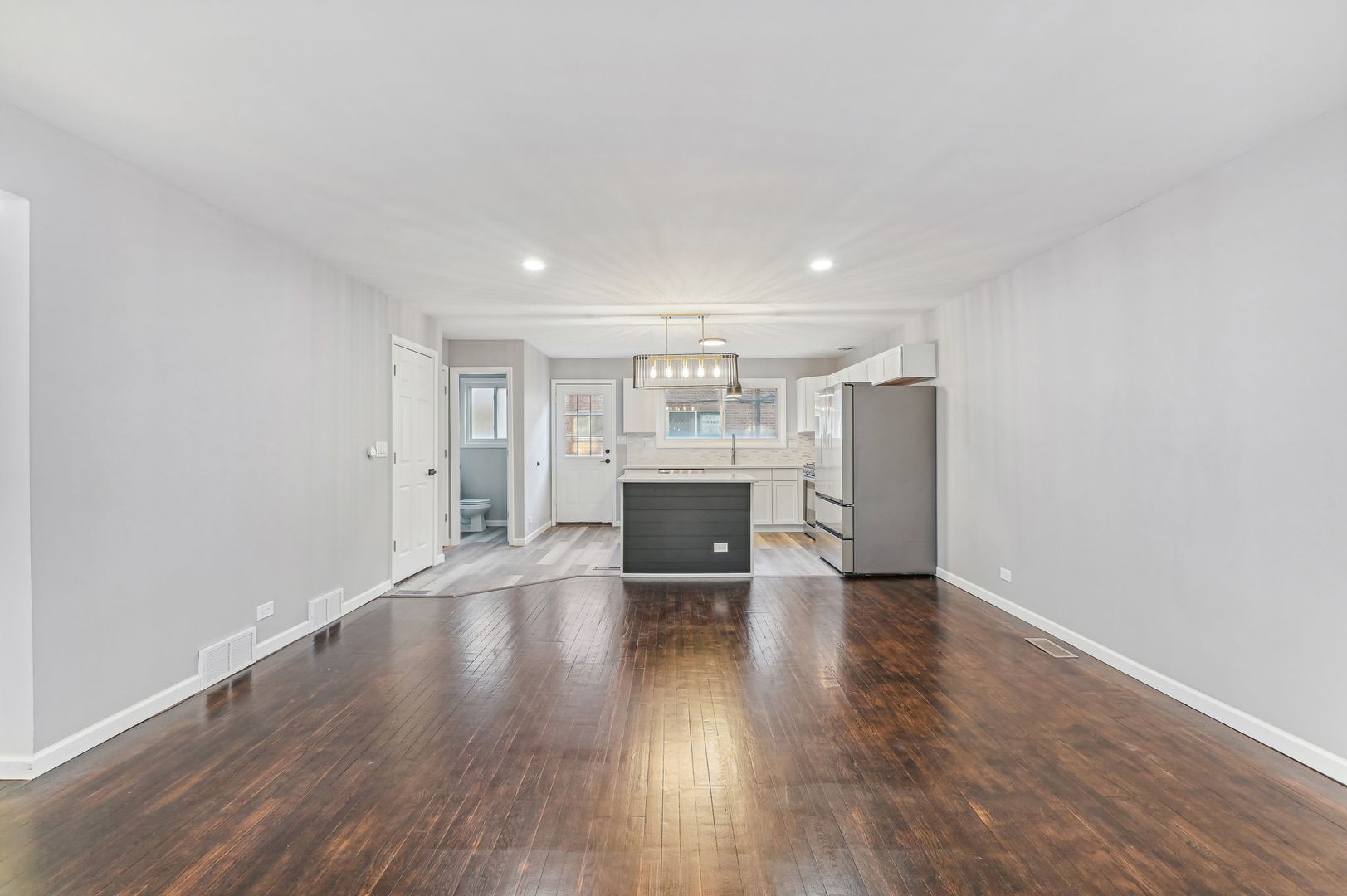 4326 N Kedvale Avenue Unit: D