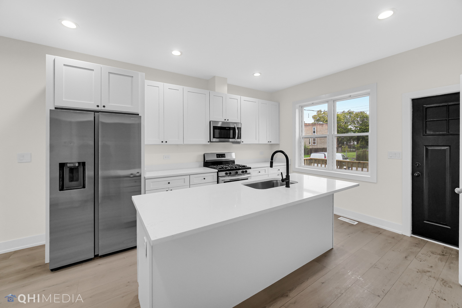 3264 W Walnut Street