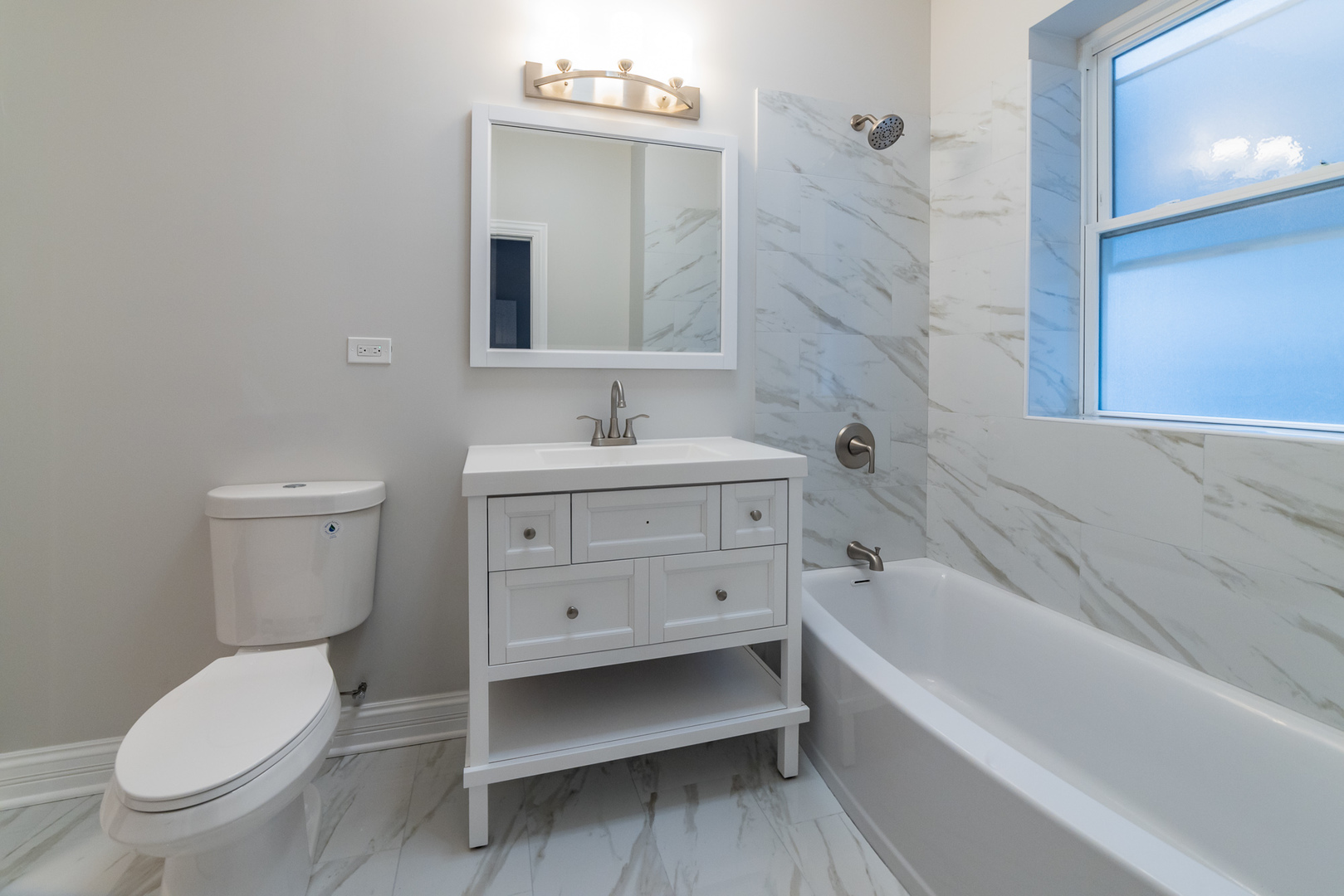 5824 S Michigan Avenue Unit: 3