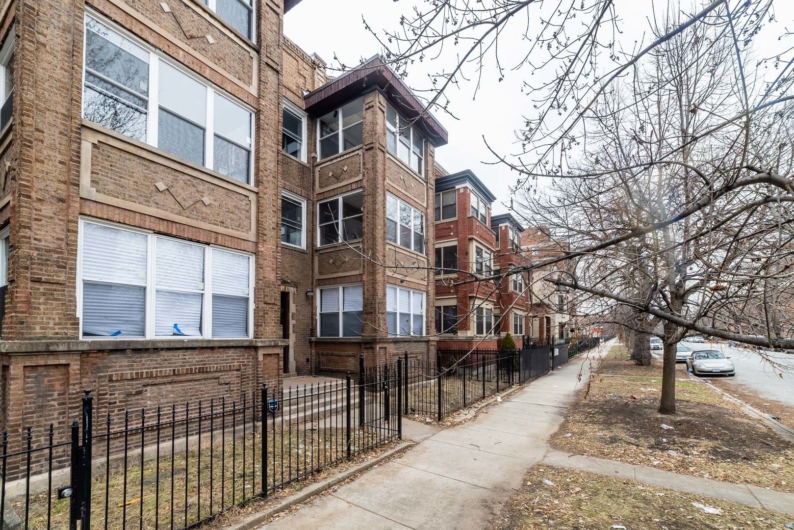 5824 S Michigan Avenue Unit: 3