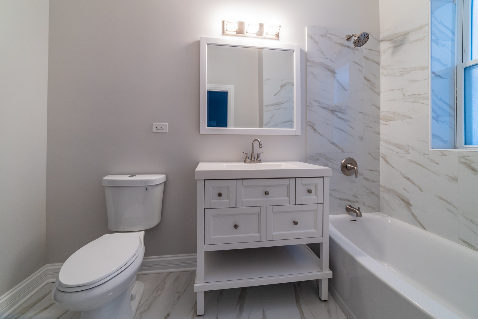 5824 S Michigan Avenue Unit: 3