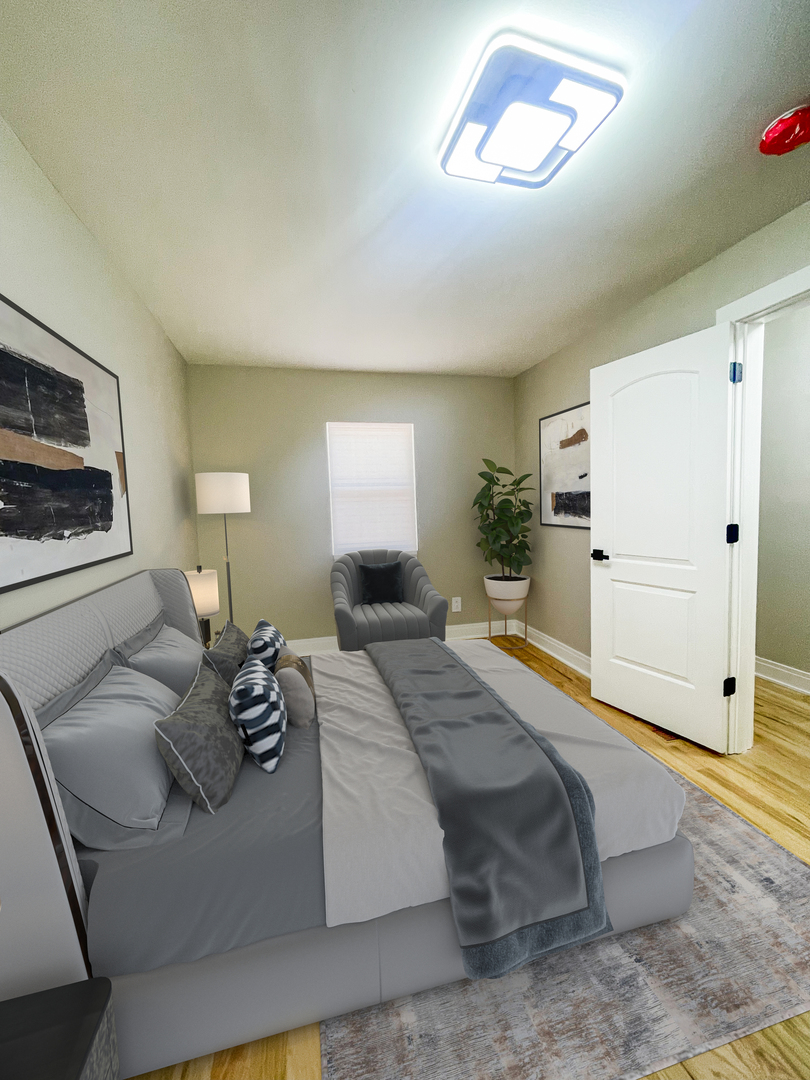 3032 E 79th Place