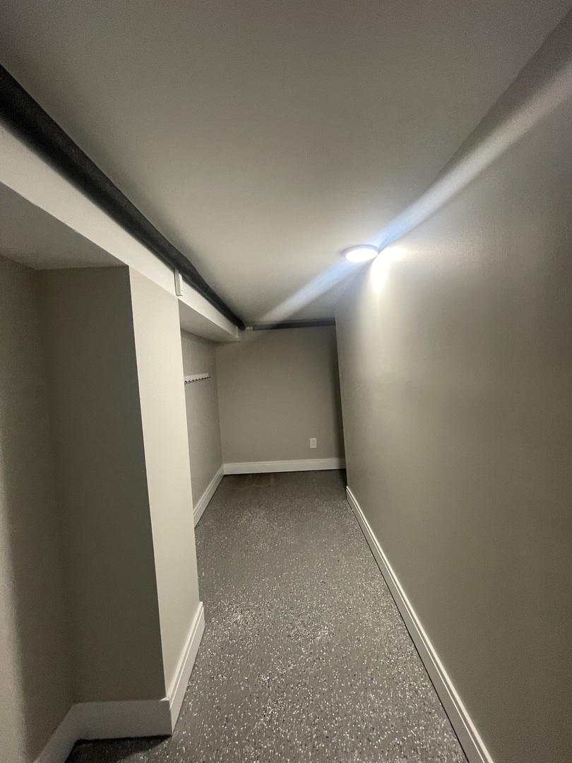 3032 E 79th Place
