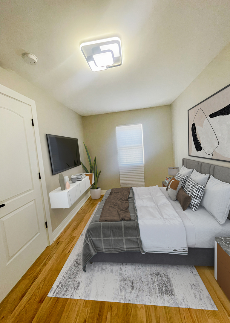 3032 E 79th Place