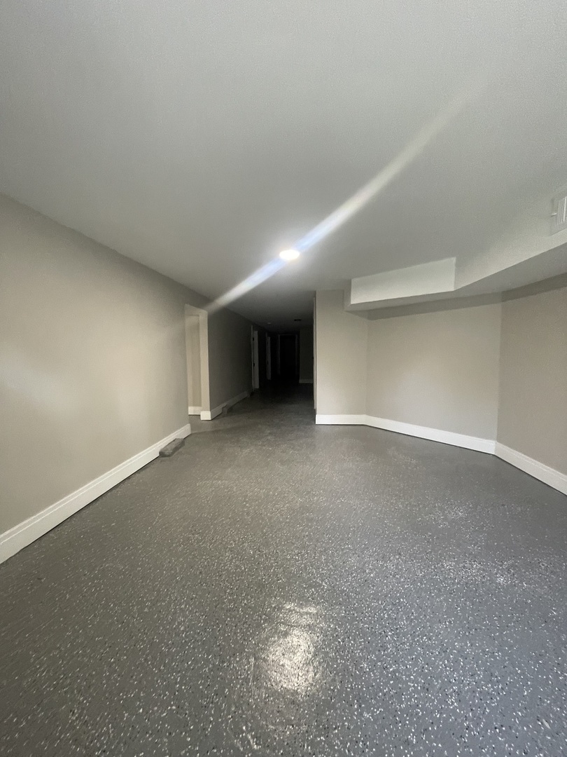 3032 E 79th Place