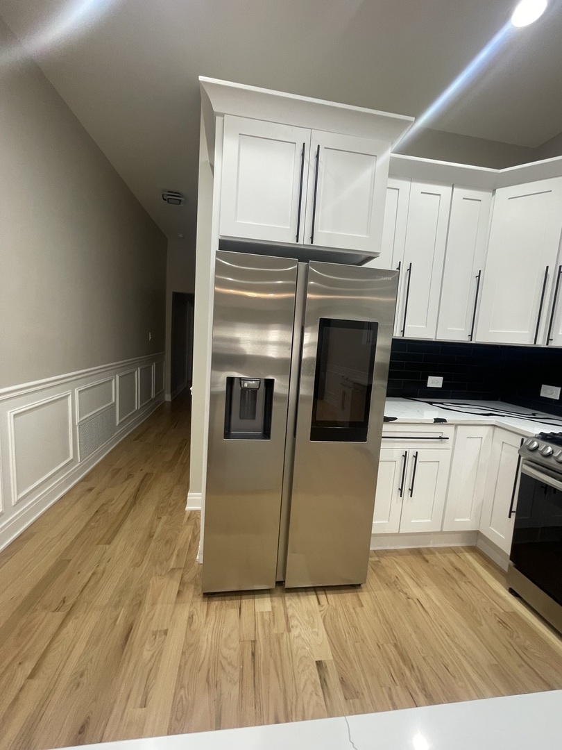 3032 E 79th Place