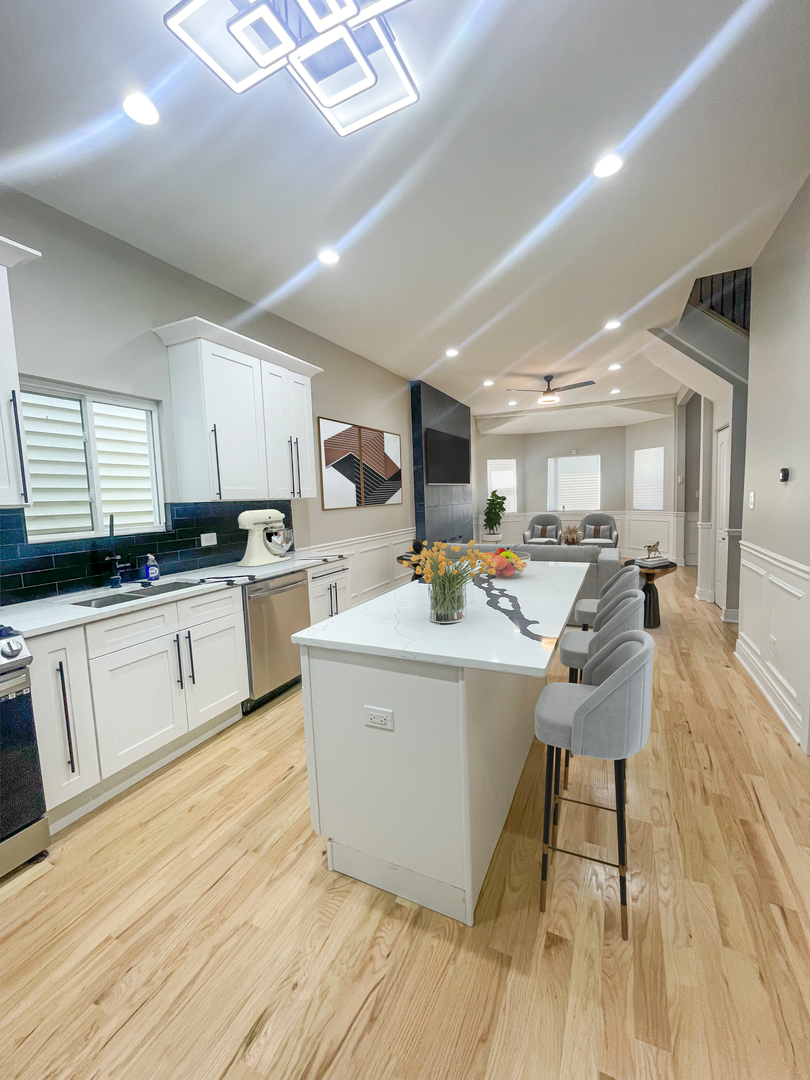 3032 E 79th Place