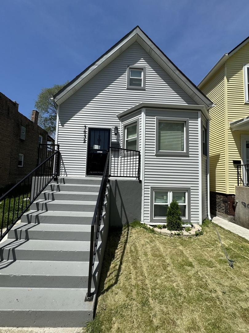 3032 E 79th Place