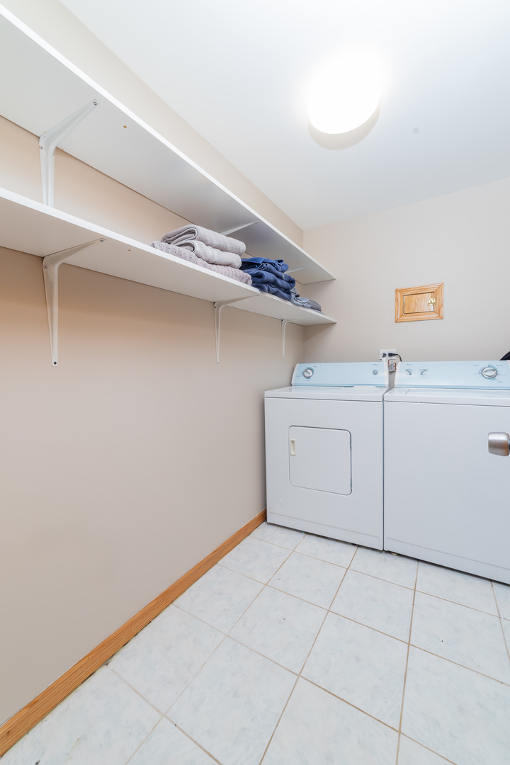 5336 S Prairie Avenue Unit: 1N