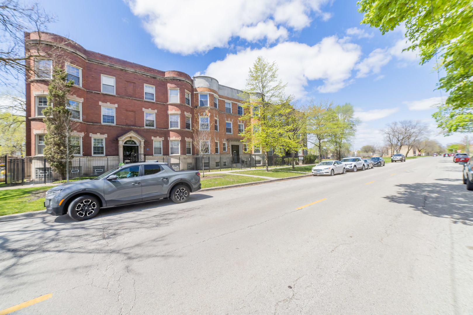 5336 S Prairie Avenue Unit: 1N