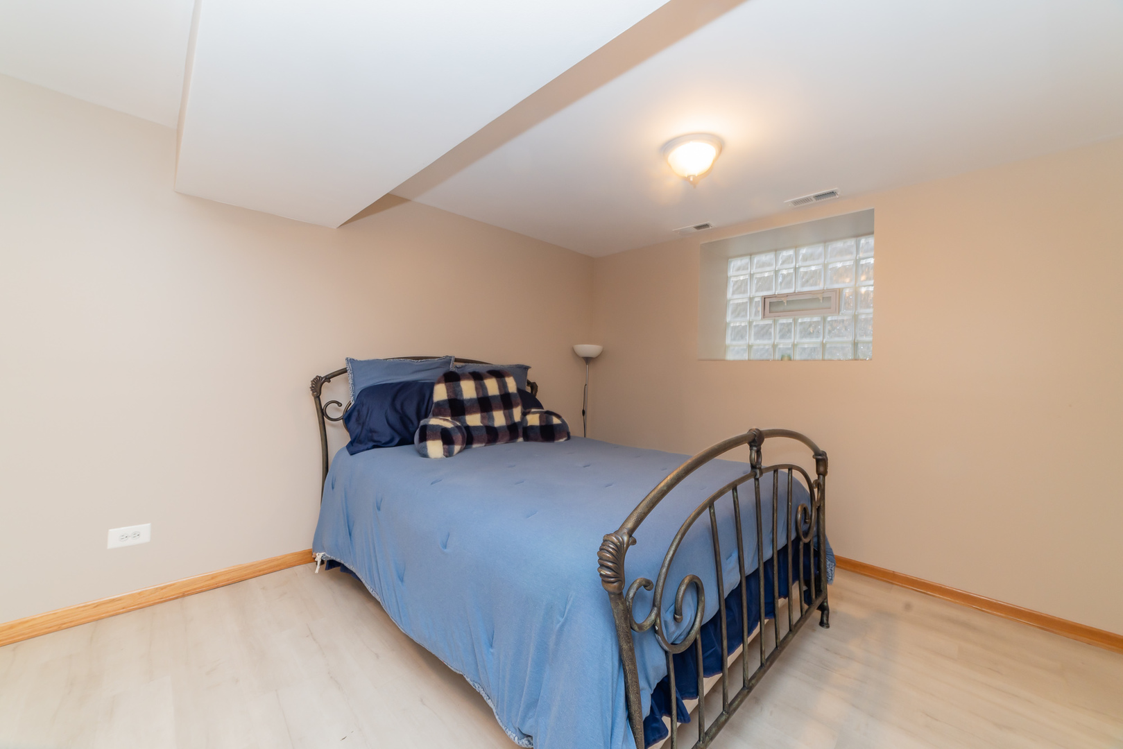 5336 S Prairie Avenue Unit: 1N
