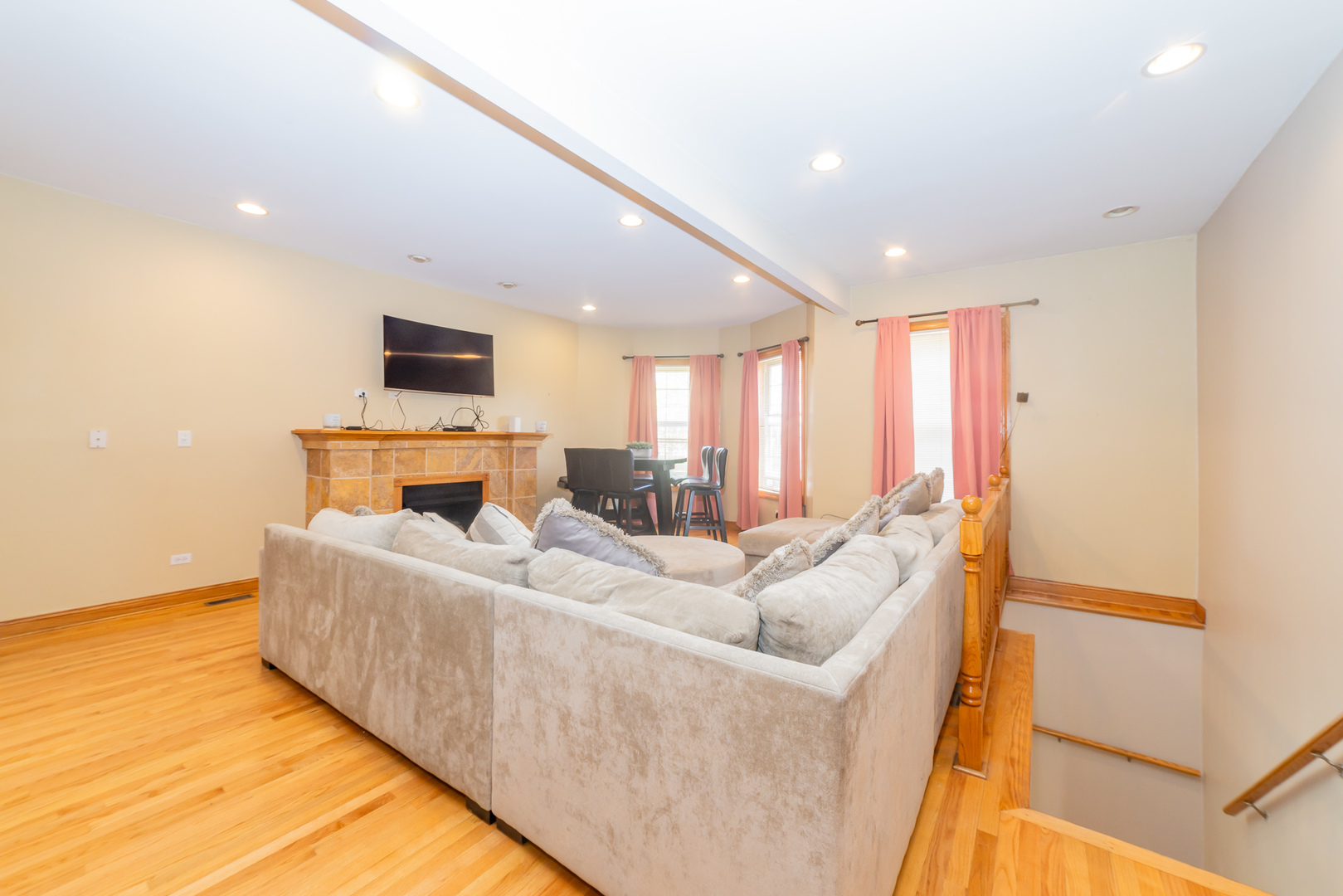 5336 S Prairie Avenue Unit: 1N