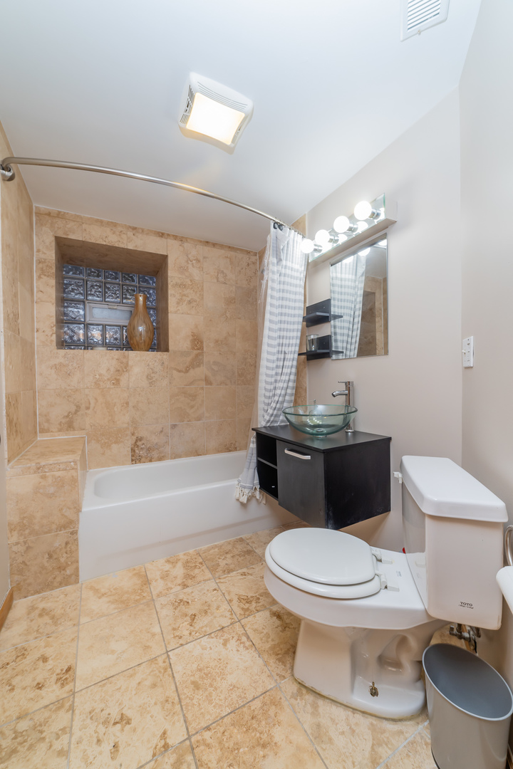 5336 S Prairie Avenue Unit: 1N
