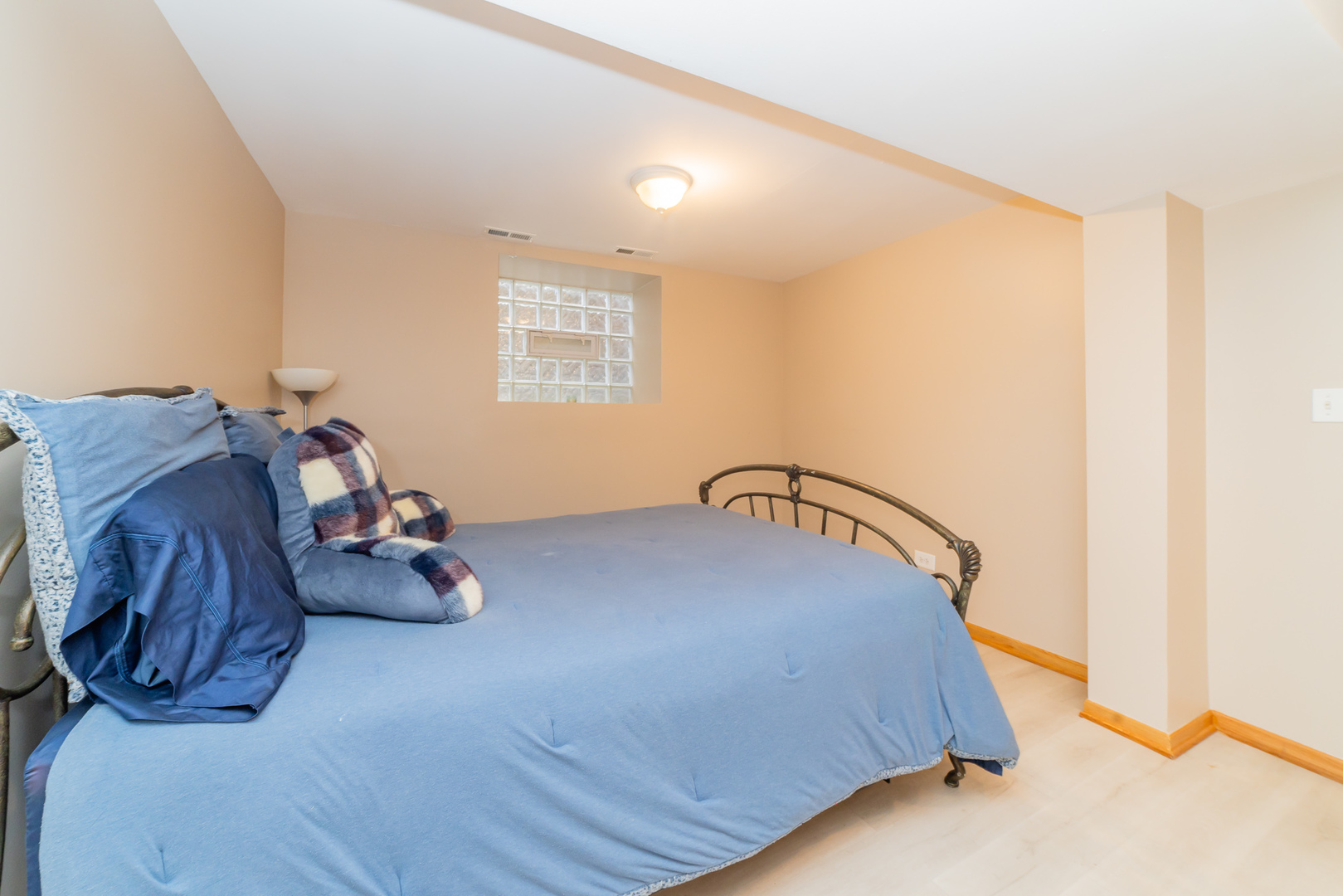 5336 S Prairie Avenue Unit: 1N