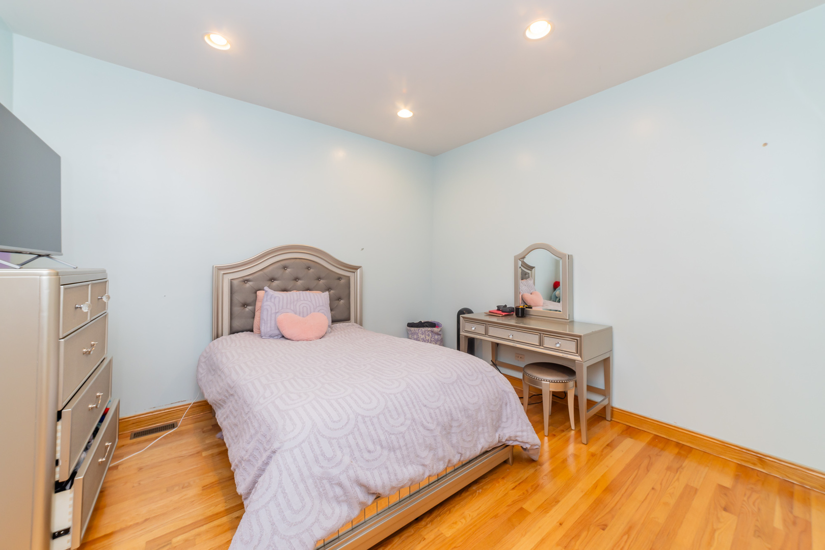 5336 S Prairie Avenue Unit: 1N