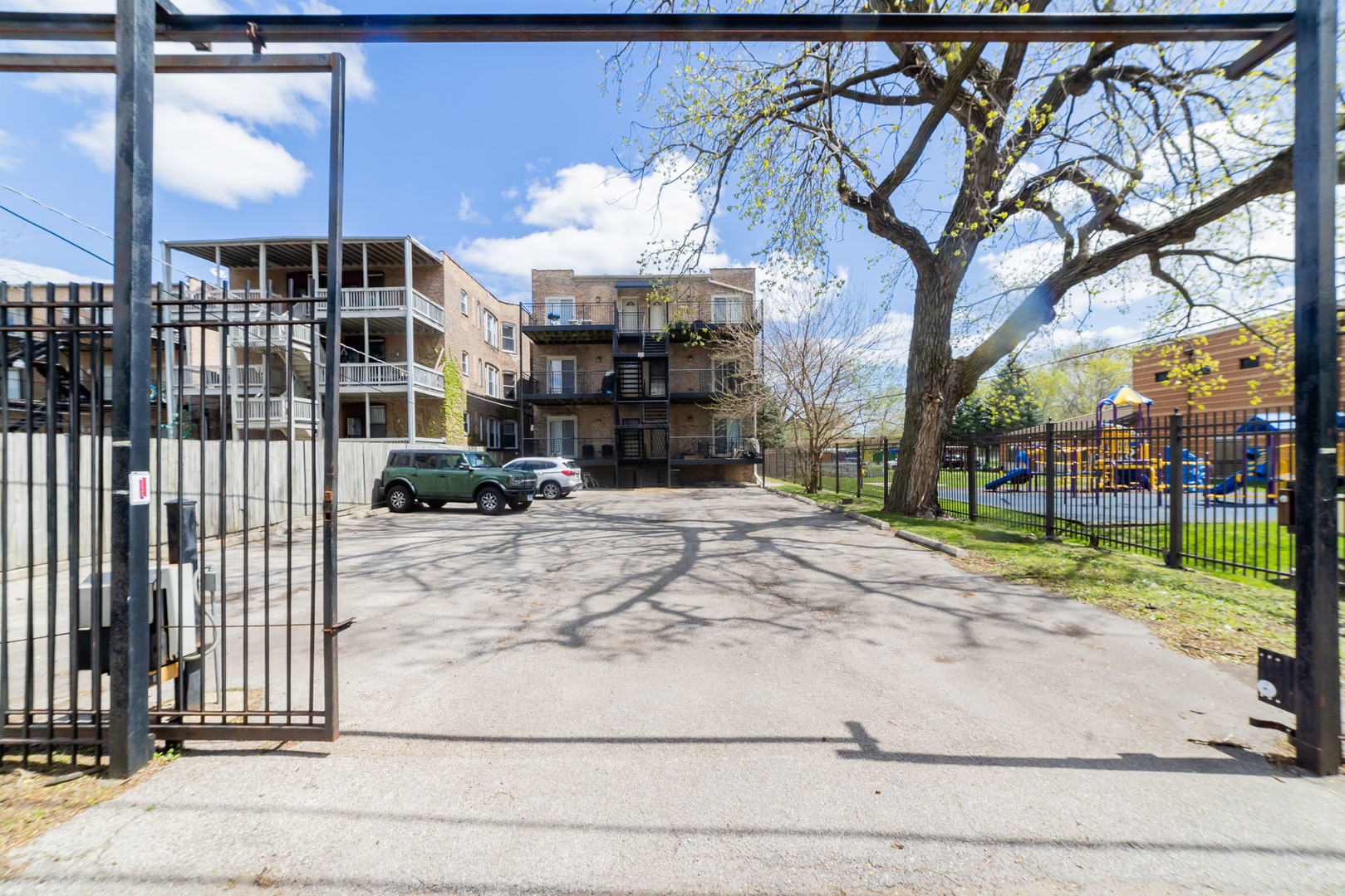 5336 S Prairie Avenue Unit: 1N