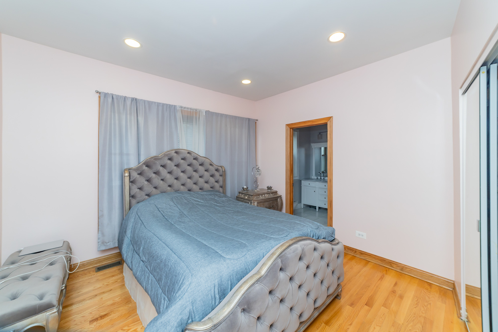 5336 S Prairie Avenue Unit: 1N