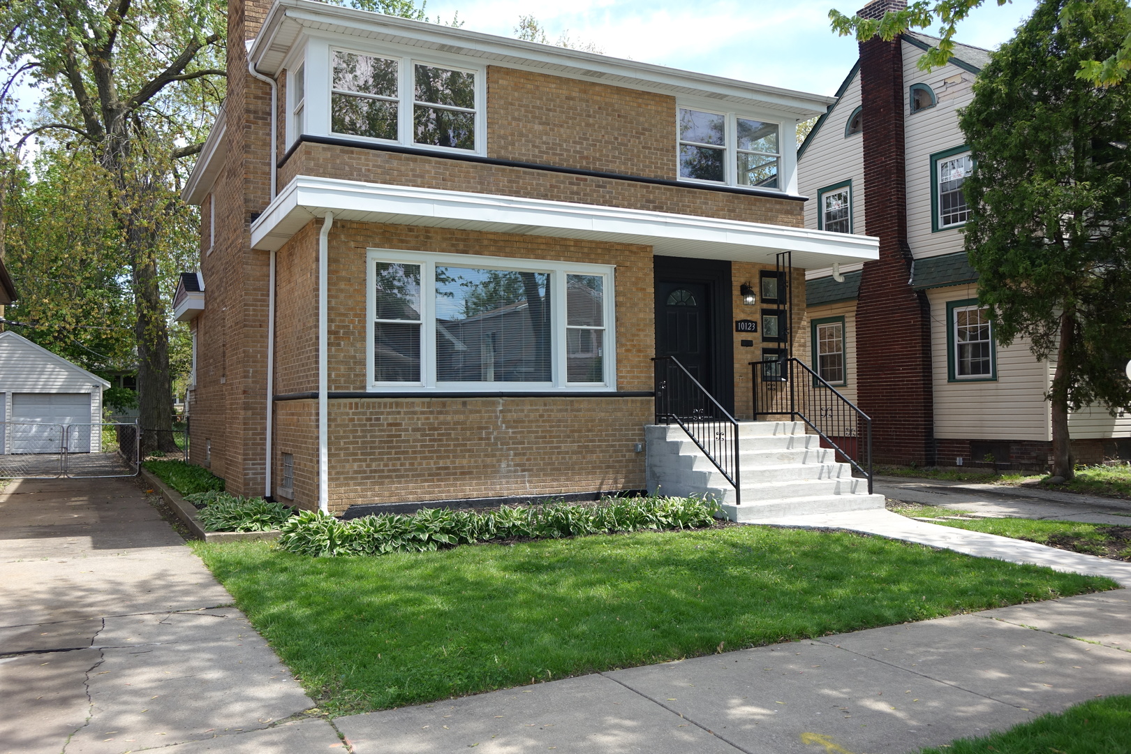 10123 S Lafayette Avenue