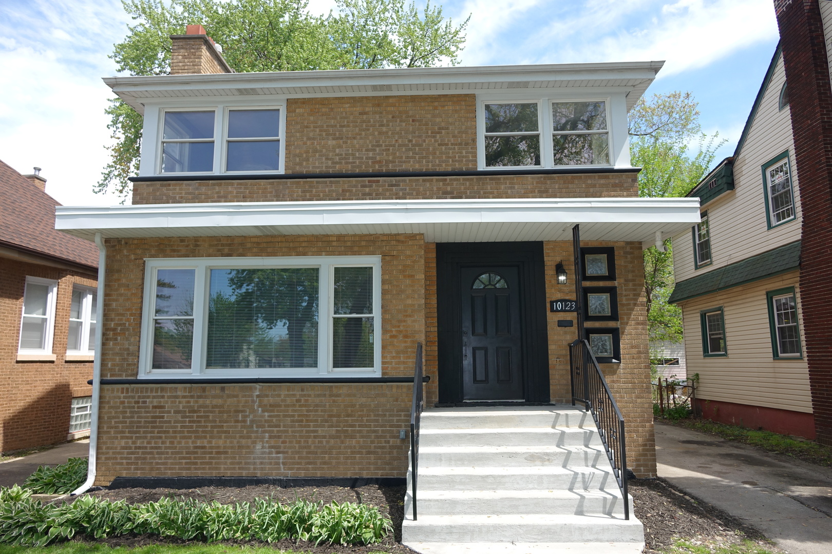 10123 S Lafayette Avenue