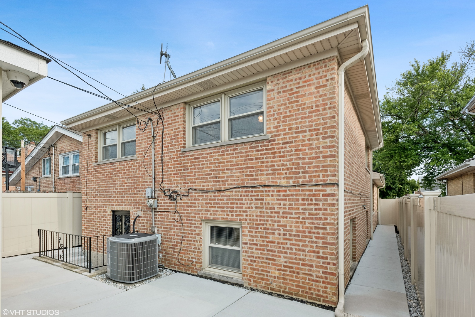 2844 W 83rd Street