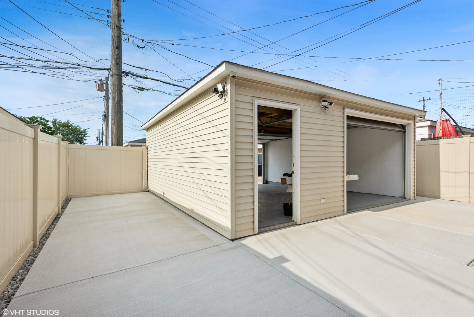 2844 W 83rd Street