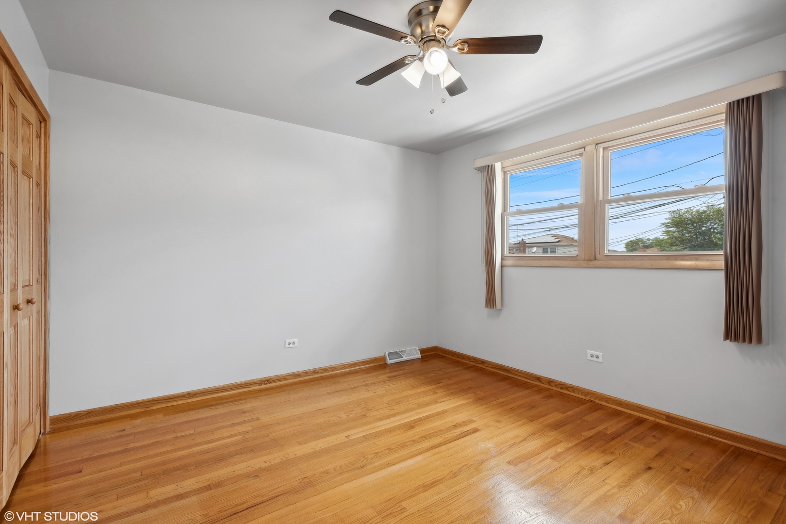 2844 W 83rd Street