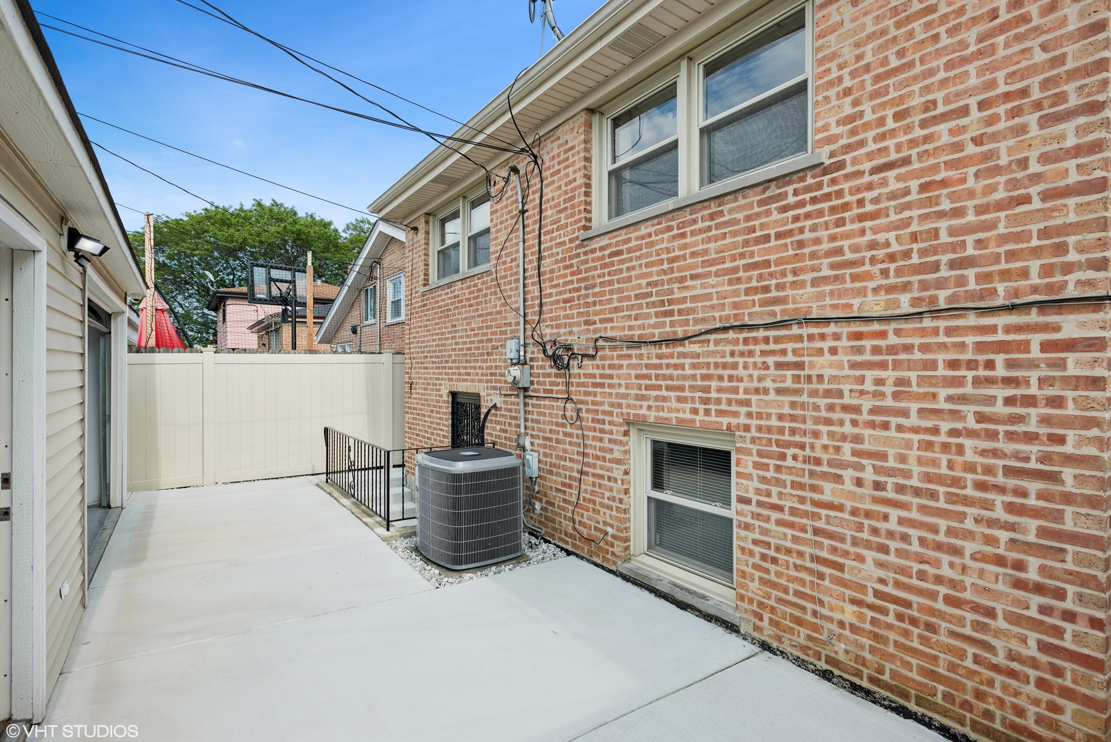 2844 W 83rd Street