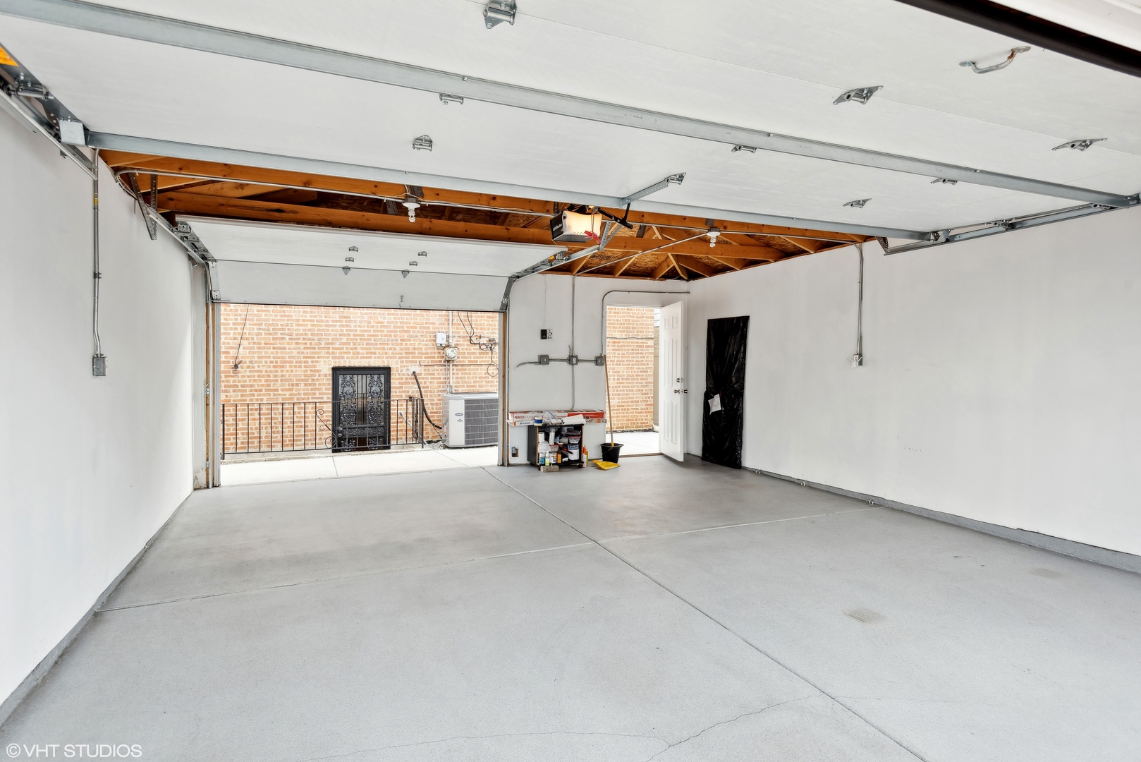 2844 W 83rd Street