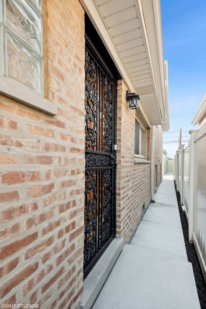 2844 W 83rd Street