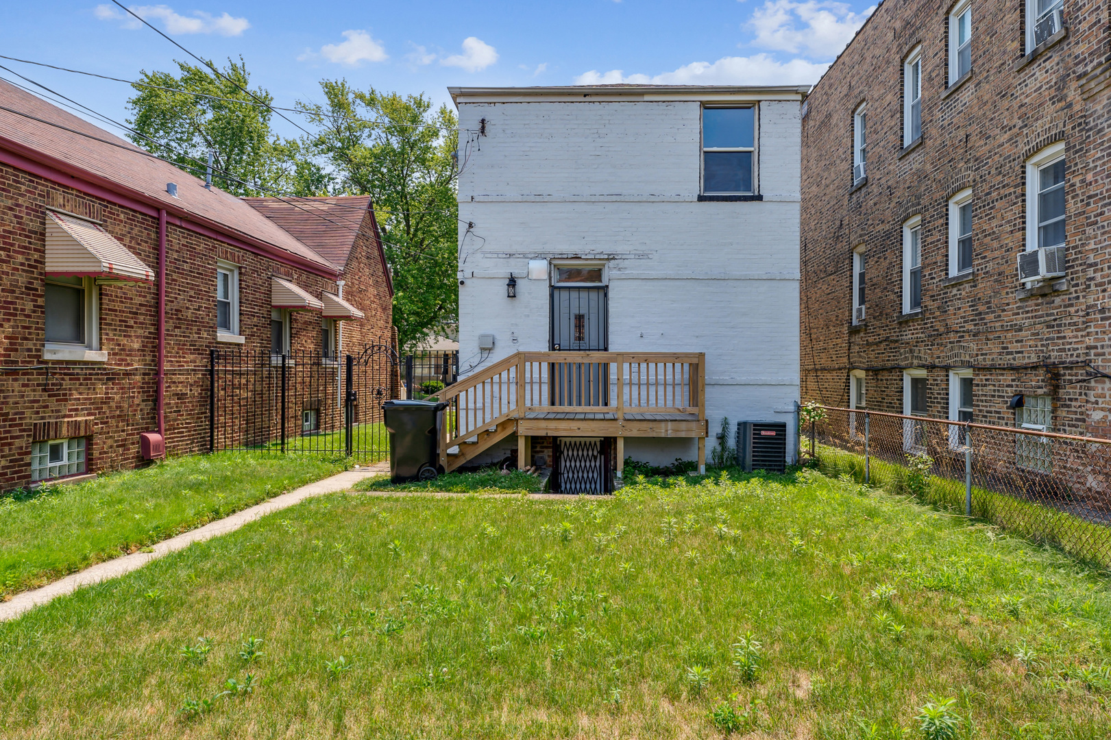 620 E 87th Place
