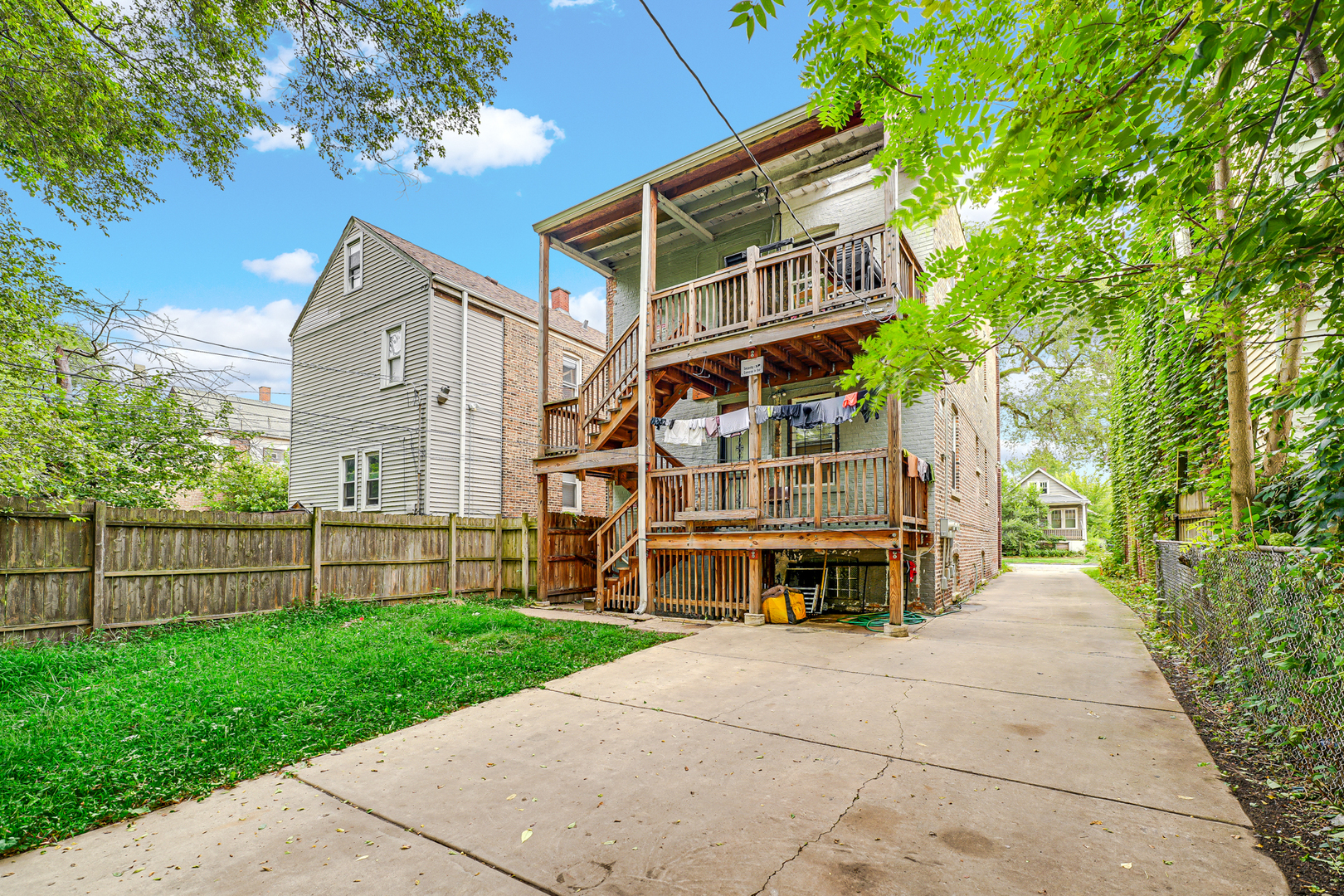 8418 S Escanaba Avenue