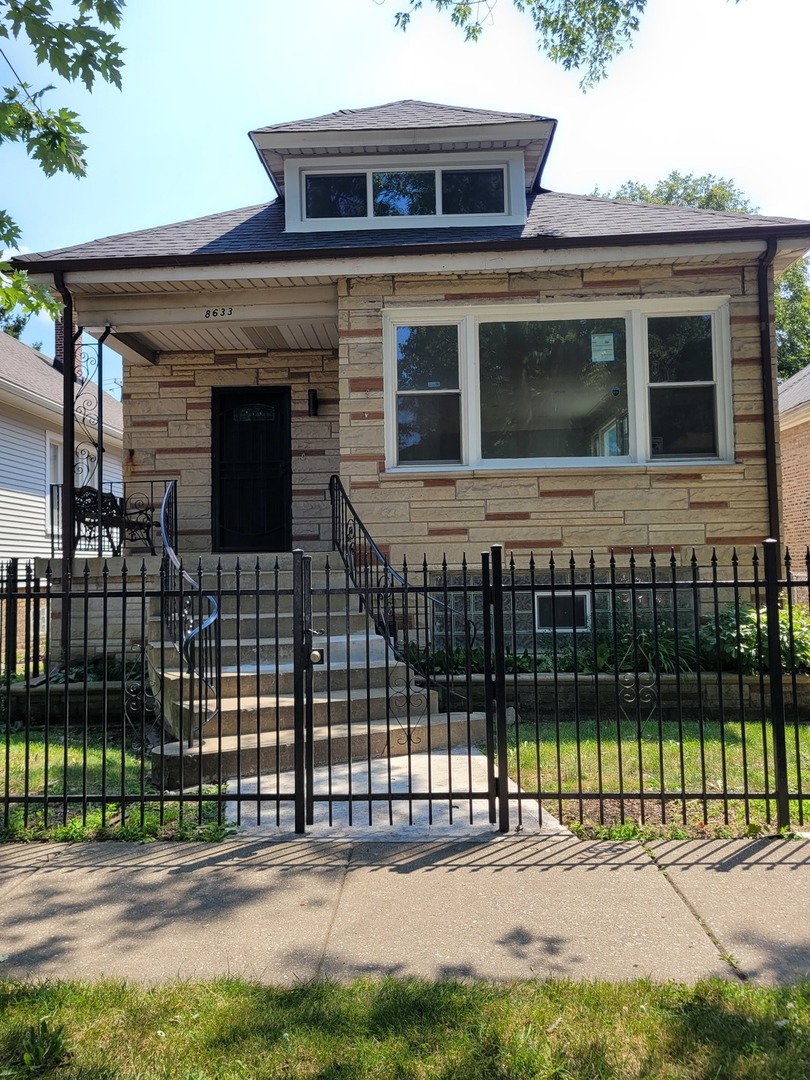 8633 S Marquette Avenue