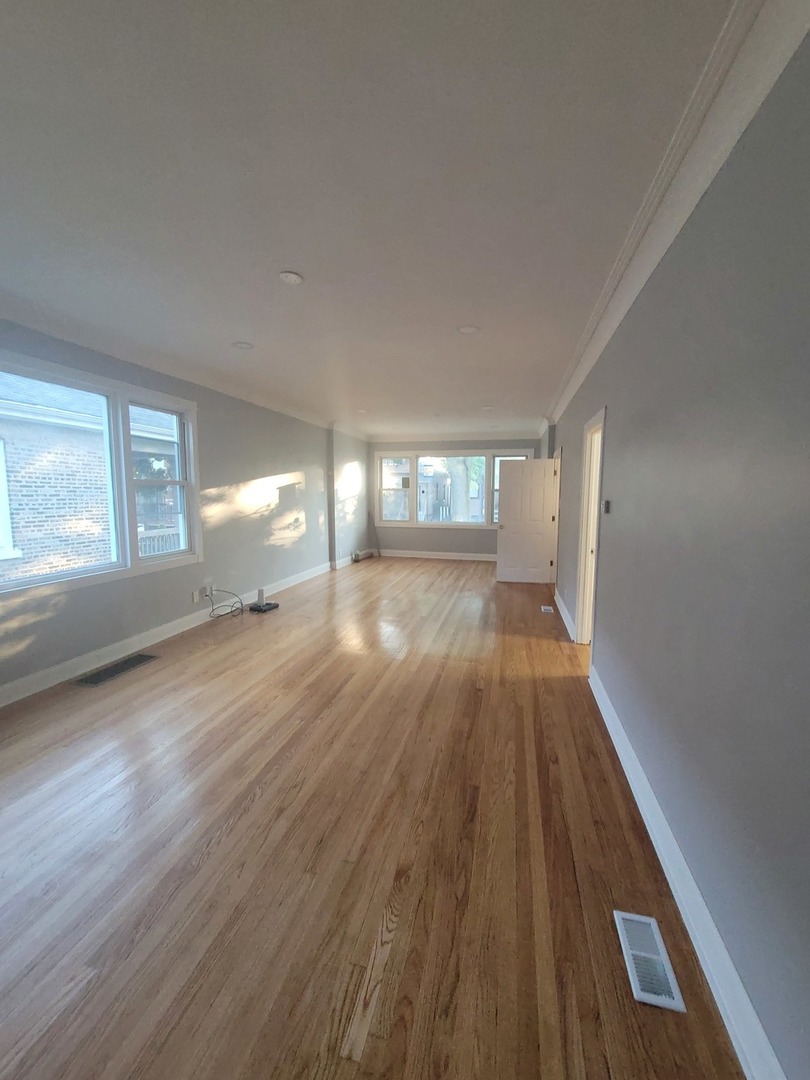 8633 S Marquette Avenue