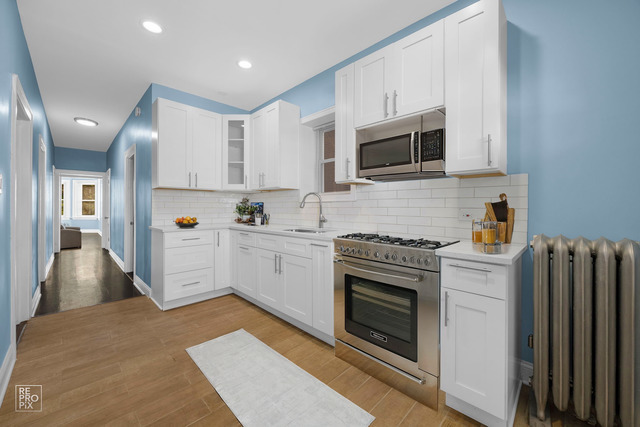 6950 S Vernon Avenue Unit: 1