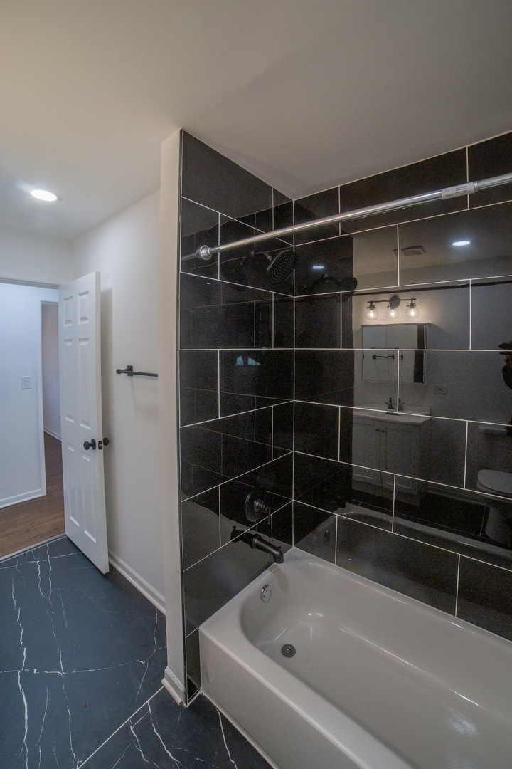 1035 W 109th Place