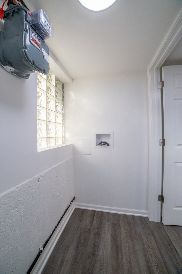 1035 W 109th Place