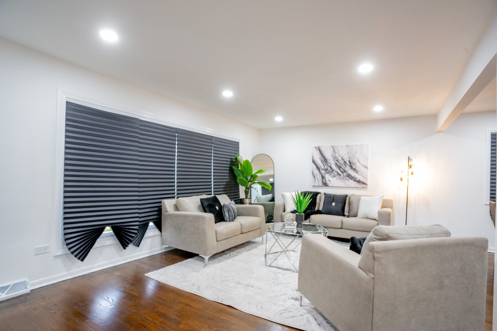1035 W 109th Place