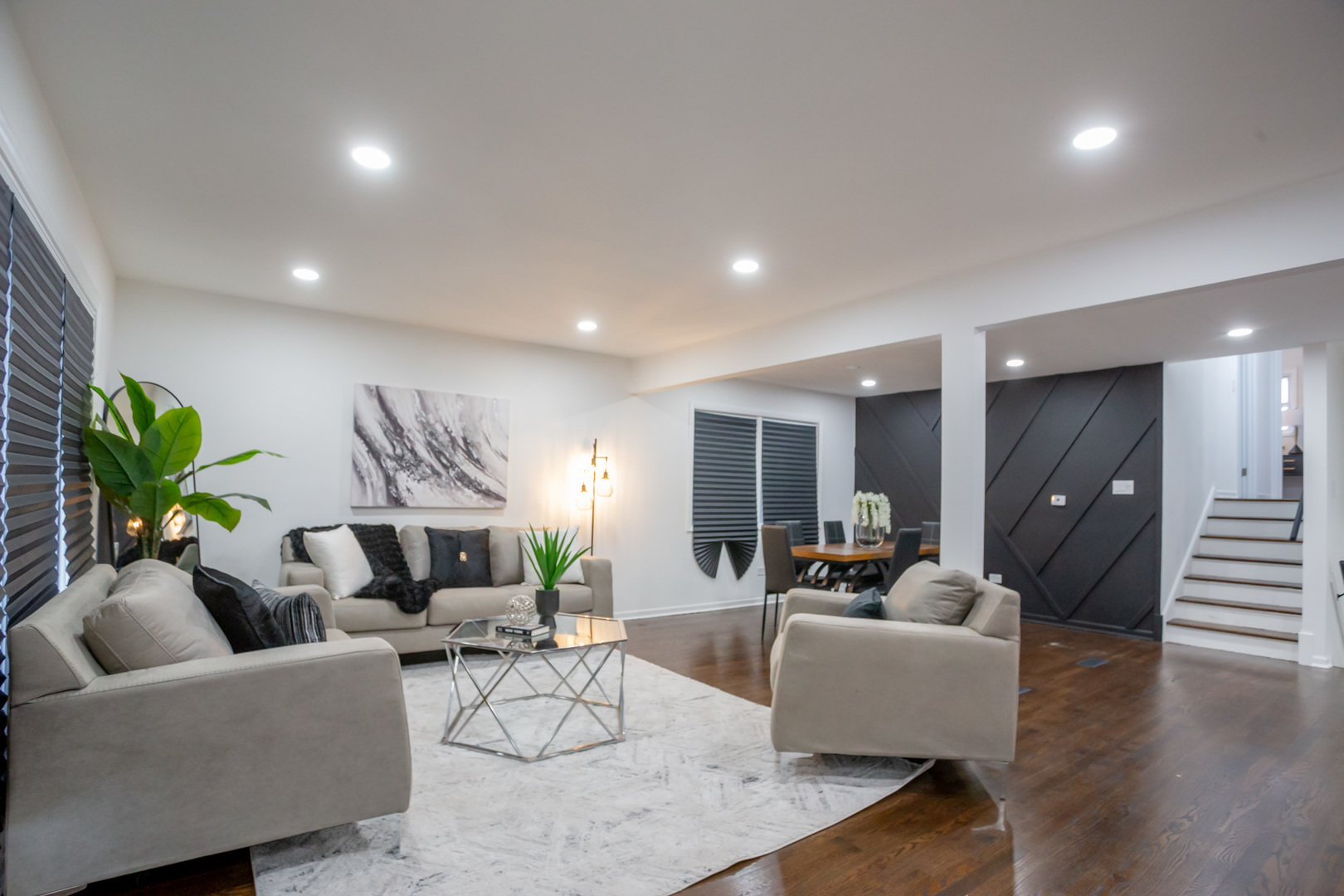 1035 W 109th Place
